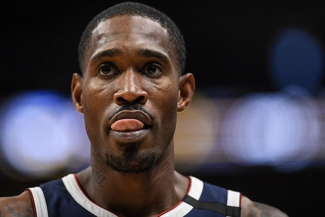 班凯罗三双魔术克鹈鹕 库兹马31分奇才胜国王